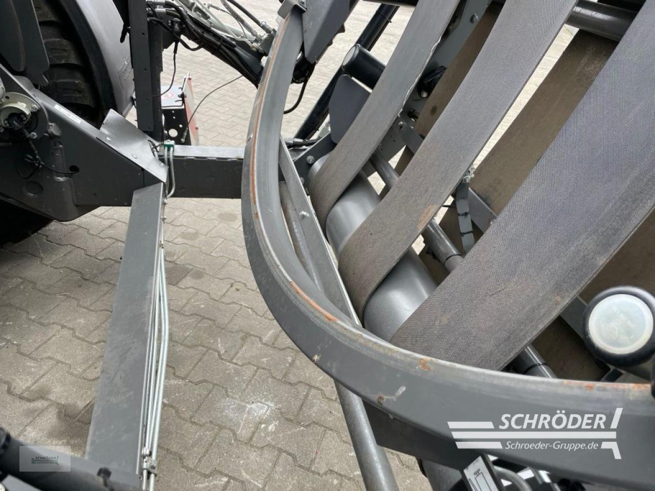 Rundballenwickelgerät типа Fendt ROTANA 160 V COMBI | 25 MESSER, Gebrauchtmaschine в Westerstede (Фотография 21)